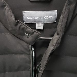 Never worn perfect condition Michael Kors Puffer